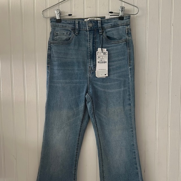 New! Stradivarius Blue Flare Jeans sz 4 - Picture 4 of 17